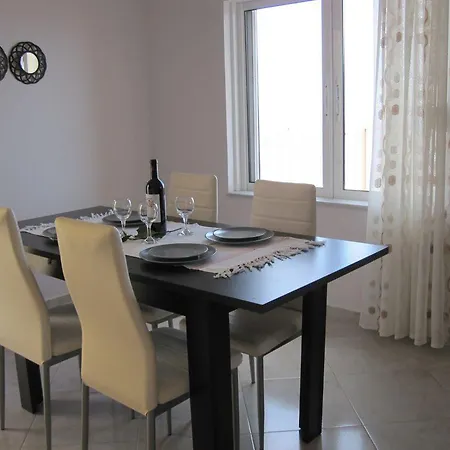 Sun Gazing 4* Drymon